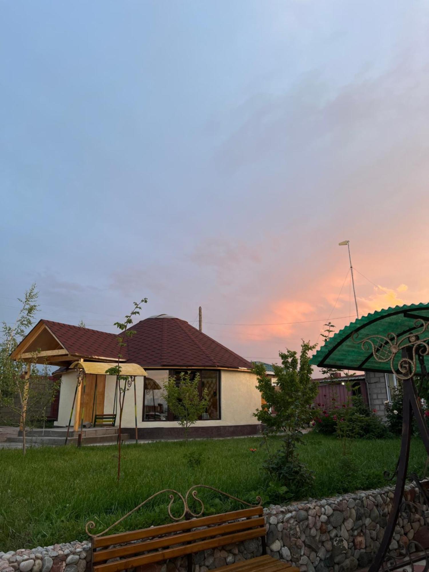 Svetlana Guest House Bokonbayevo Exterior foto